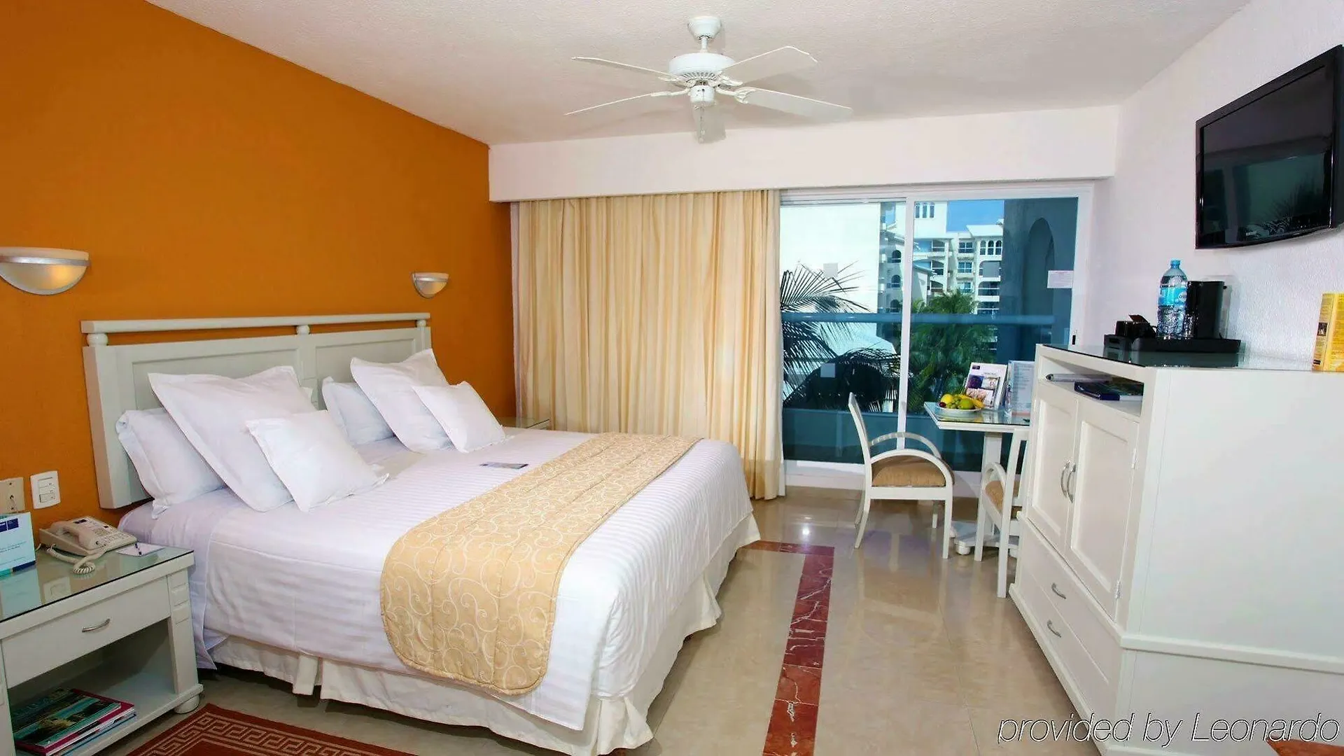 Курортный комплекс Barcelo Costa Cancun - Все включено